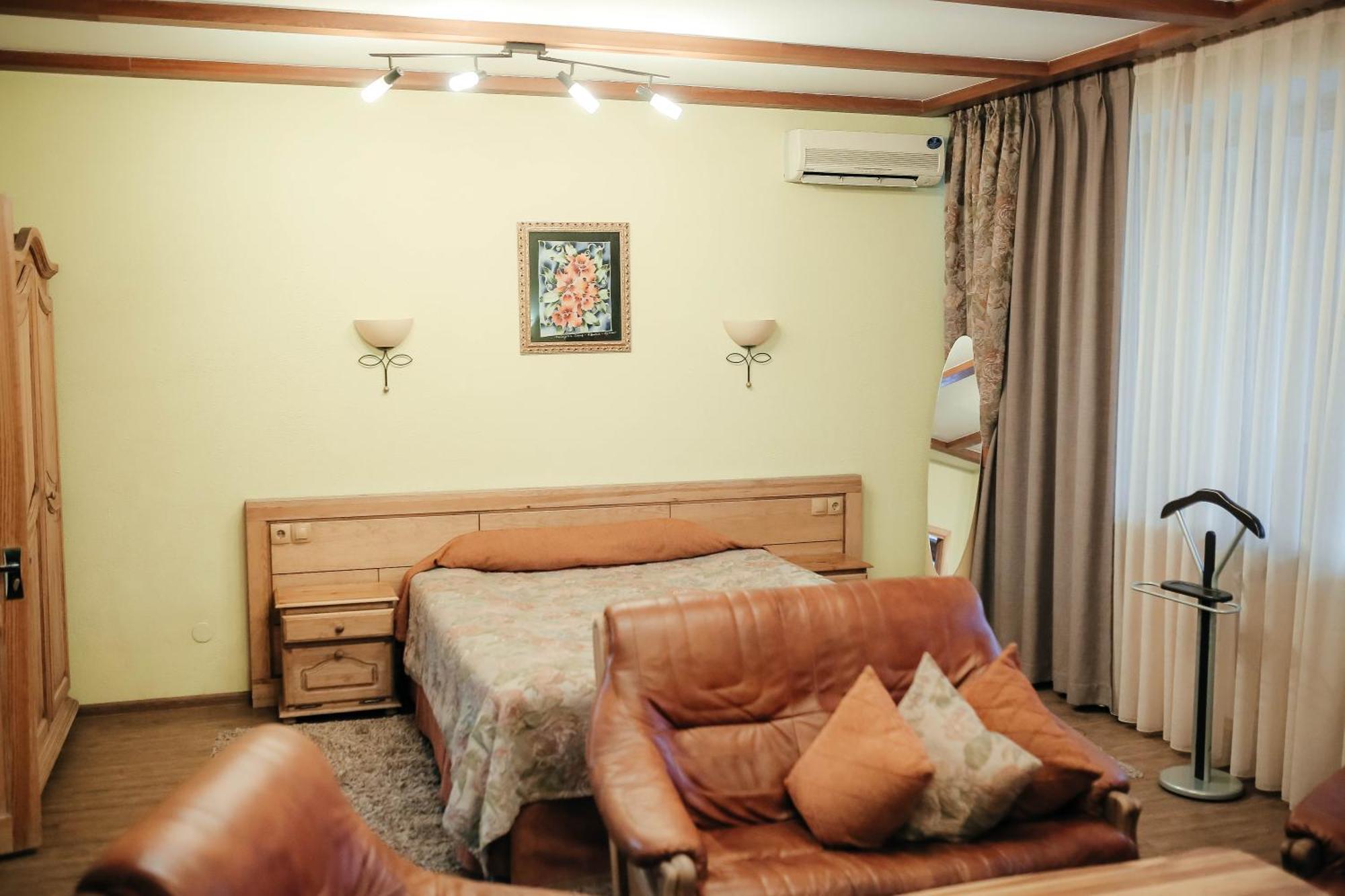 Тау-House Hotel Kok-Shoky Exterior photo